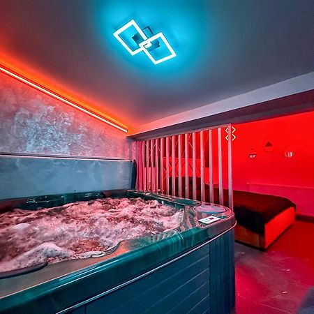 Luxor - Jacuzzi&Cozy Apartments Sibiu Exterior photo