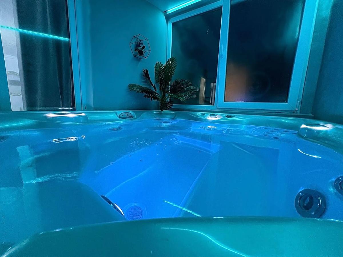 Luxor - Jacuzzi&Cozy Apartments Sibiu Exterior photo