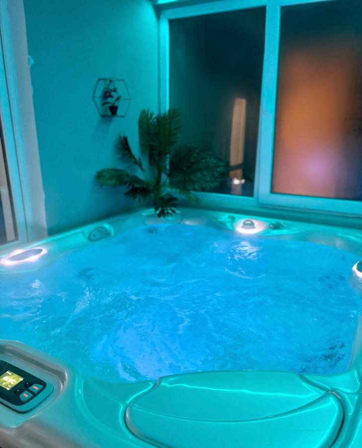 Luxor - Jacuzzi&Cozy Apartments Sibiu Exterior photo