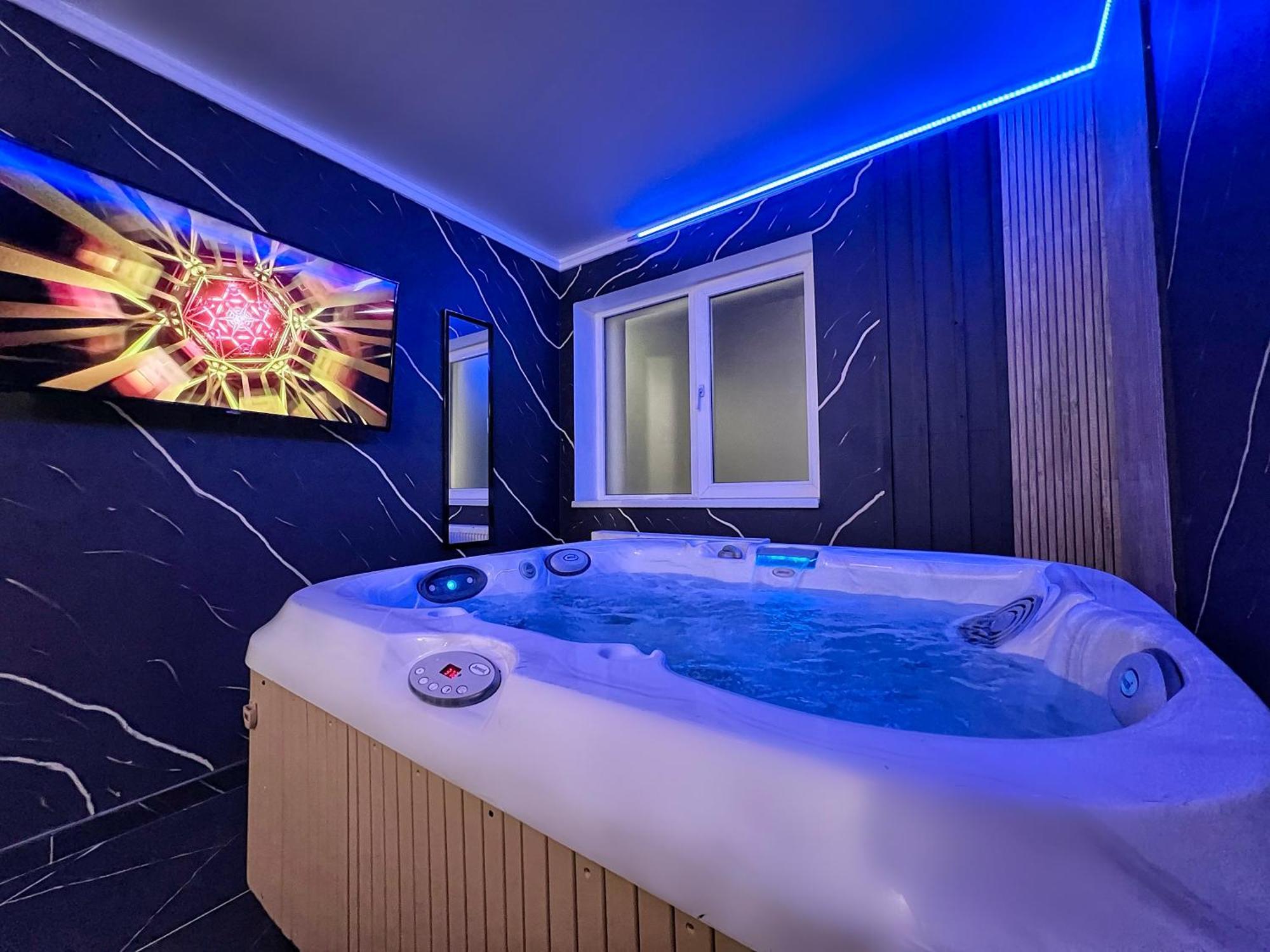 Luxor - Jacuzzi&Cozy Apartments Sibiu Exterior photo