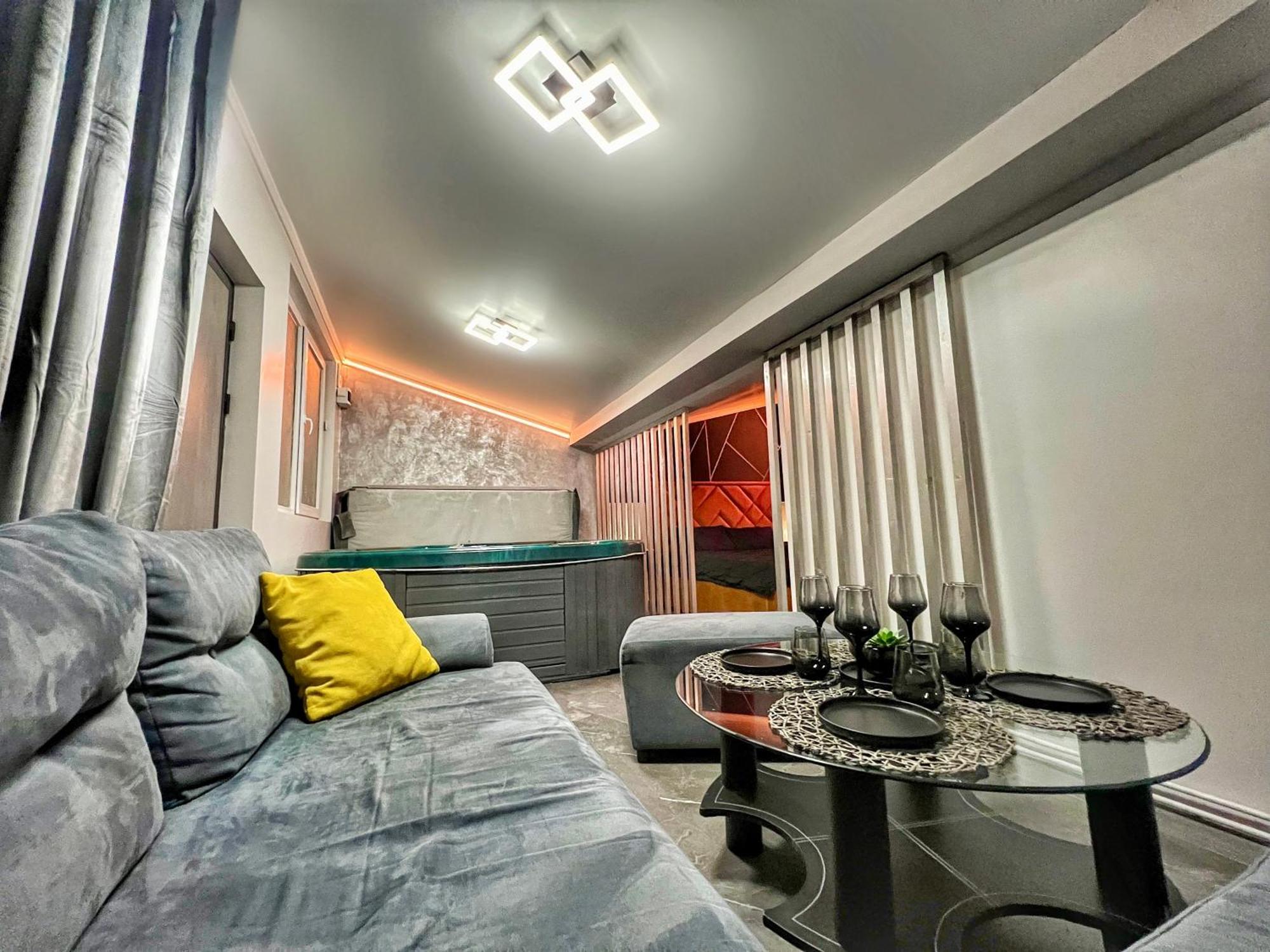 Luxor - Jacuzzi&Cozy Apartments Sibiu Exterior photo