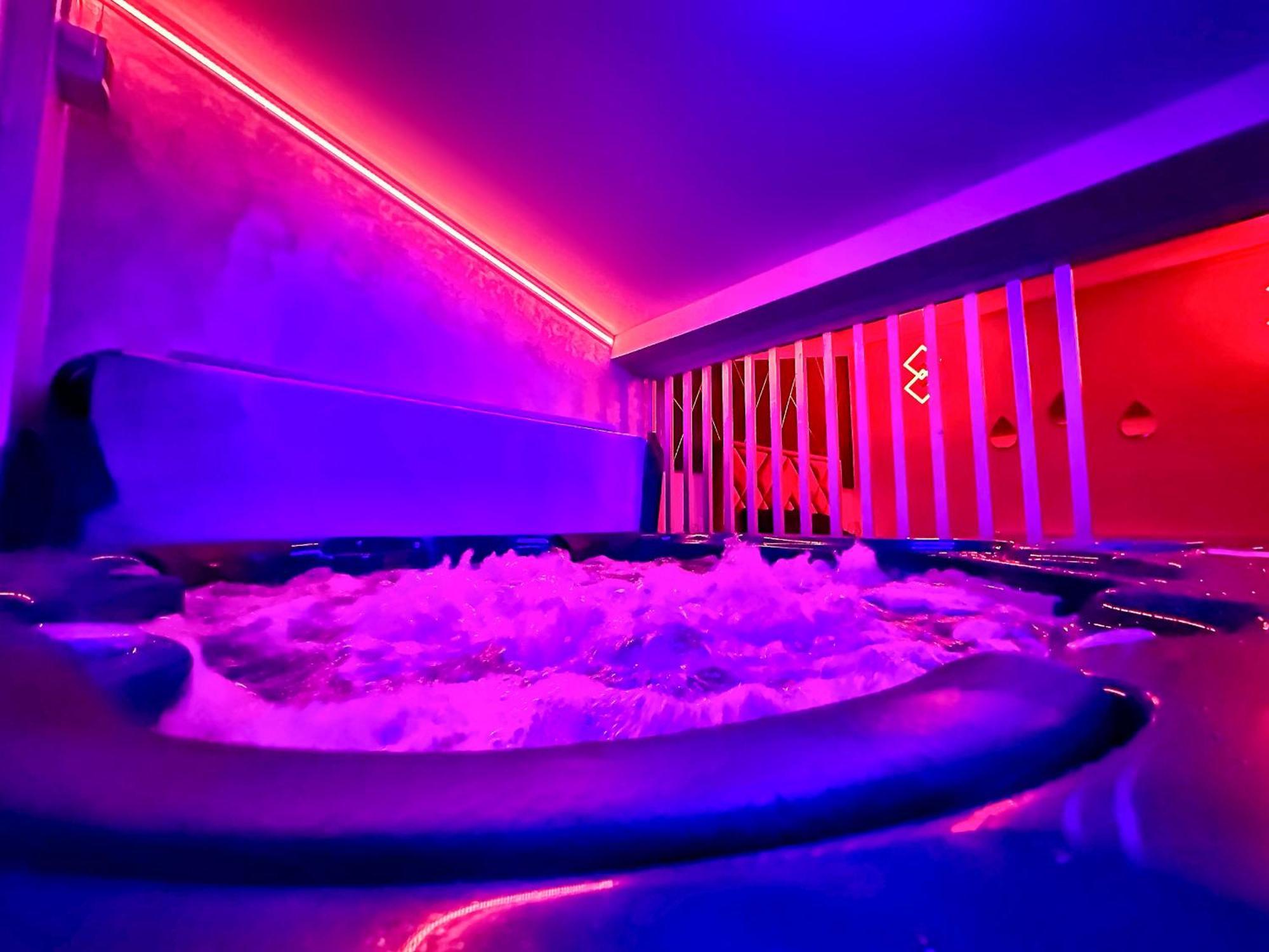 Luxor - Jacuzzi&Cozy Apartments Sibiu Exterior photo